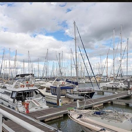 فندق Beautiful And Magnific Yacht Lisboa المظهر الخارجي الصورة