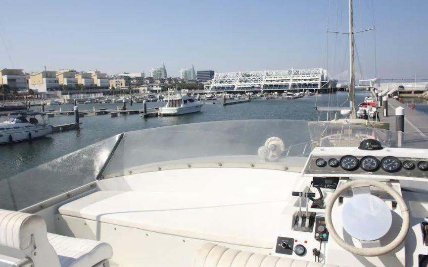 فندق Beautiful And Magnific Yacht Lisboa المظهر الخارجي الصورة