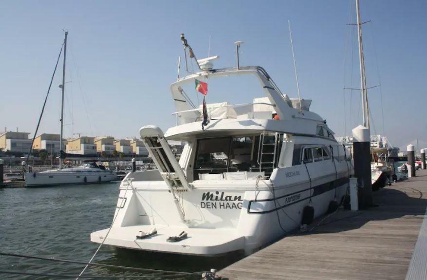 فندق Beautiful And Magnific Yacht Lisboa المظهر الخارجي الصورة