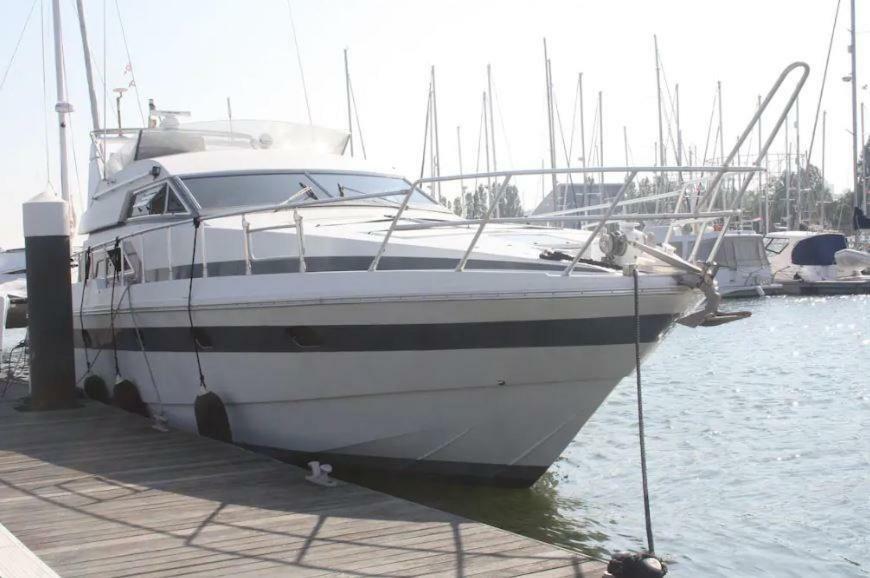 فندق Beautiful And Magnific Yacht Lisboa المظهر الخارجي الصورة
