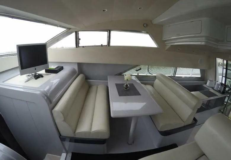 فندق Beautiful And Magnific Yacht Lisboa المظهر الخارجي الصورة